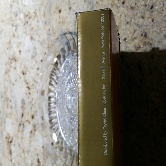 2/$6 Crystal Clear Trellis 8 1/2" platter - Picture 3 of 4